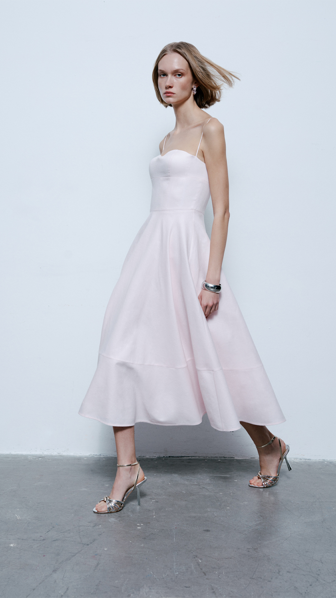 Pembe Swanne Elbise